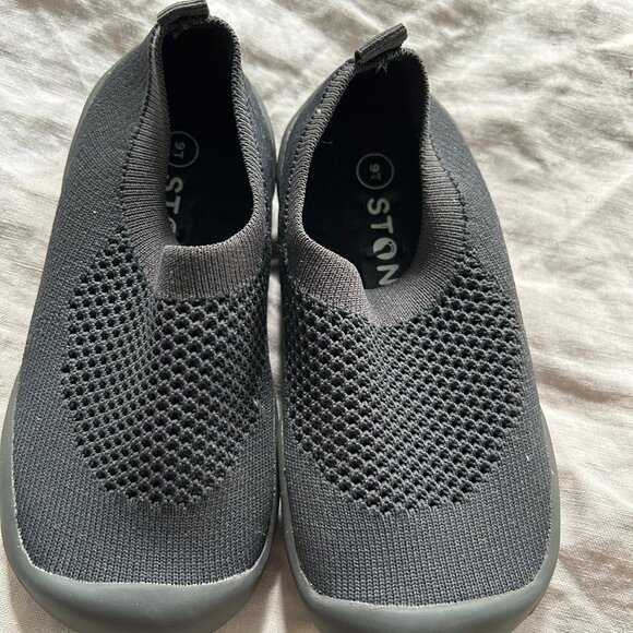 STONZ water shoes 9T - Picture 1 of 2
